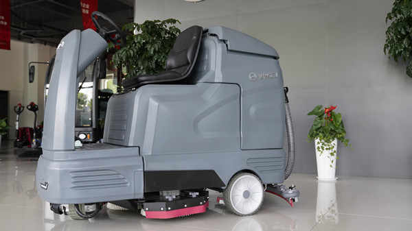 揚子駕駛式洗地機 揚子駕駛式洗地機