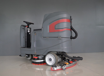 洗地機(jī)廠家告訴您清水箱加水要注意哪些問(wèn)題