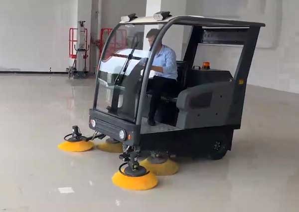 電動掃地車廠家哪家好？價格怎么樣